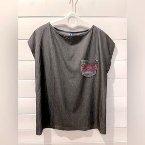 📍 Charlotte – Handmade Top – Black Chambray – Size L